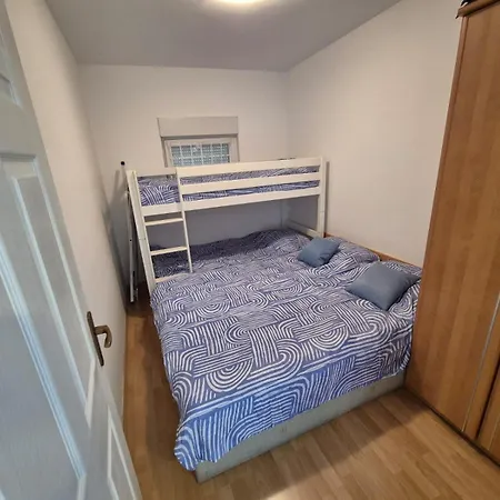 Blue Maris Apartment